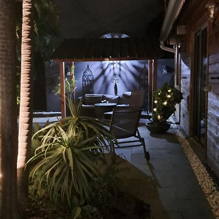 La Liane De Jade 974-Lodge Le Palissandre - Jacuzzi Privatif - Piscine Chauffee Le Bois de Nefles  エクステリア 写真