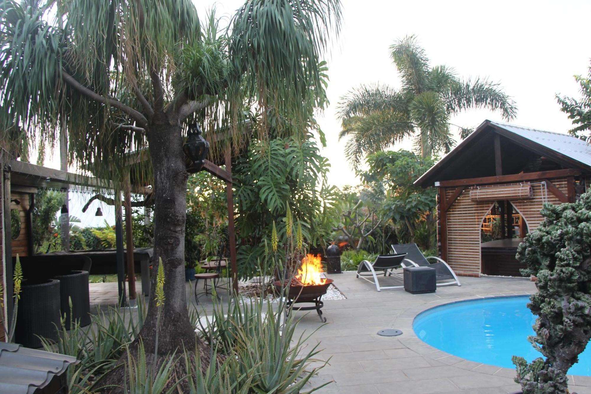 La Liane De Jade 974-Lodge Le Palissandre - Jacuzzi Privatif - Piscine Chauffee Le Bois de Nefles  エクステリア 写真