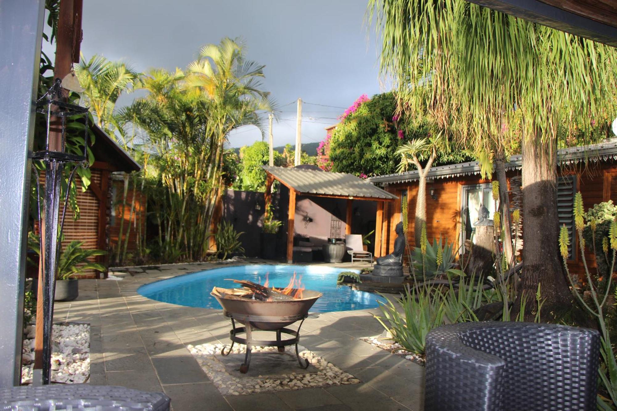 La Liane De Jade 974-Lodge Le Palissandre - Jacuzzi Privatif - Piscine Chauffee Le Bois de Nefles  エクステリア 写真
